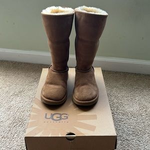 Chestnut brown tall classic Uggs